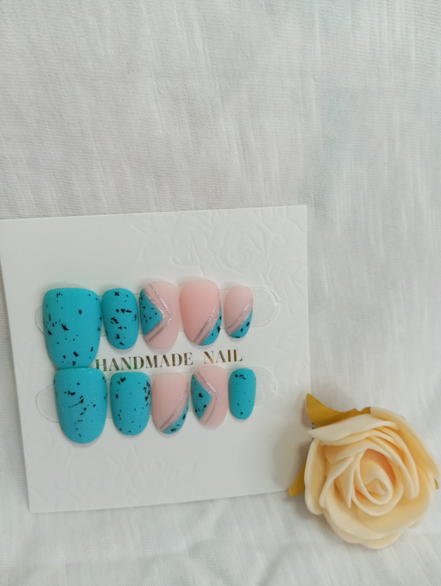 Press-on Nails "Géométrie Turquoise "