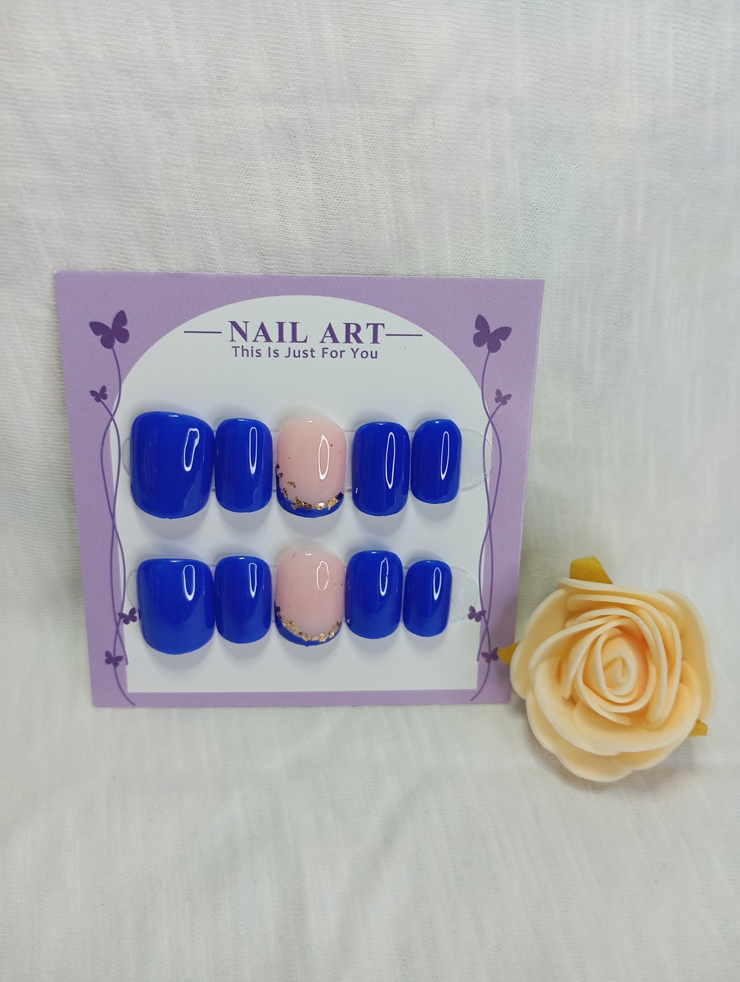 Press-on Nails "french bleu "