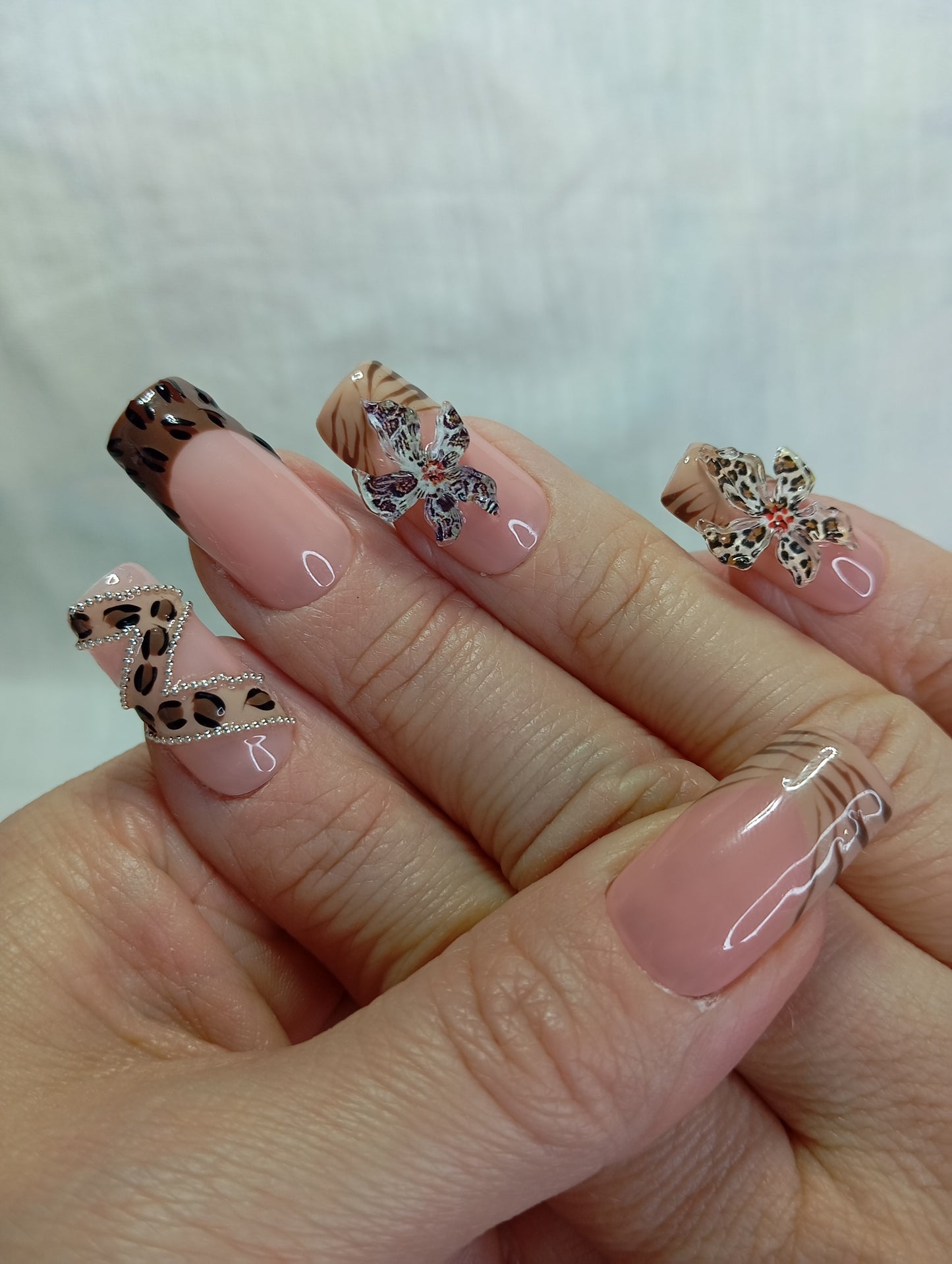 Press-on Nails "Léopard Chic Chocolat"