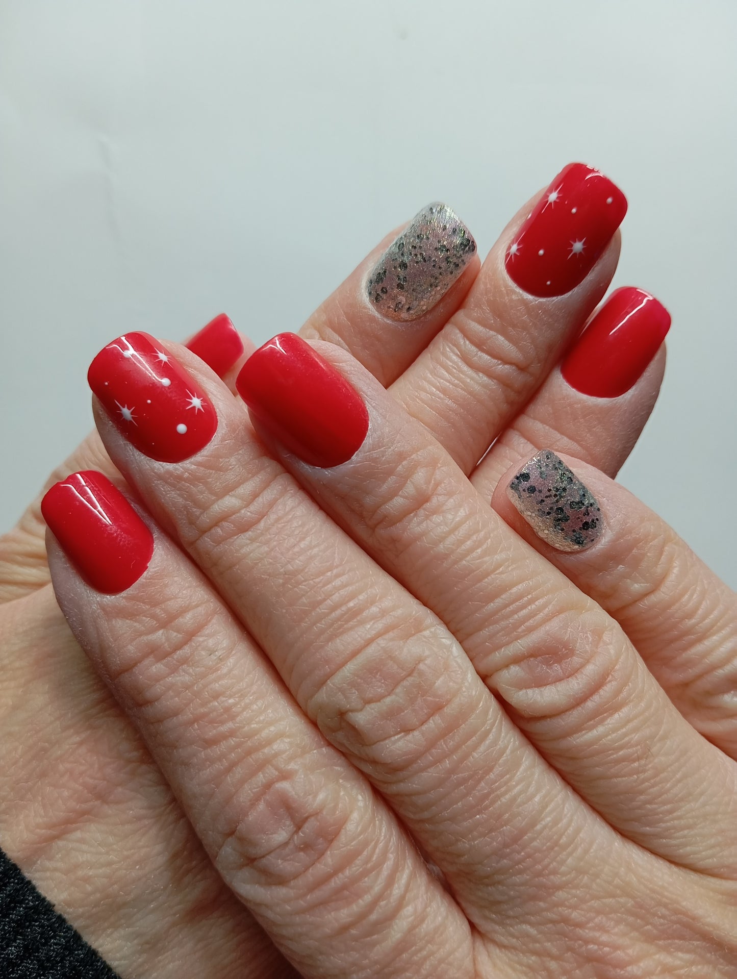 ⭐ STARRY RED - Press-On Nails Édition Noël