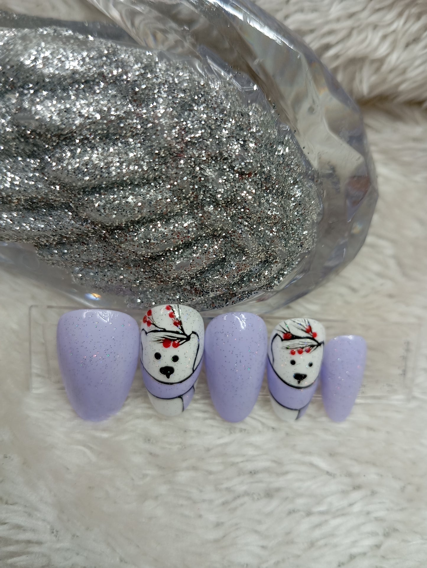 Press-On Nails Amande/Ovale "Ours Polaire de Noël"