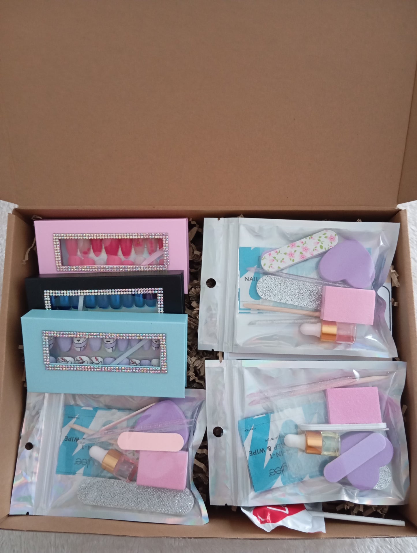 đ Box Press On Nails â ClaĂ©&Co