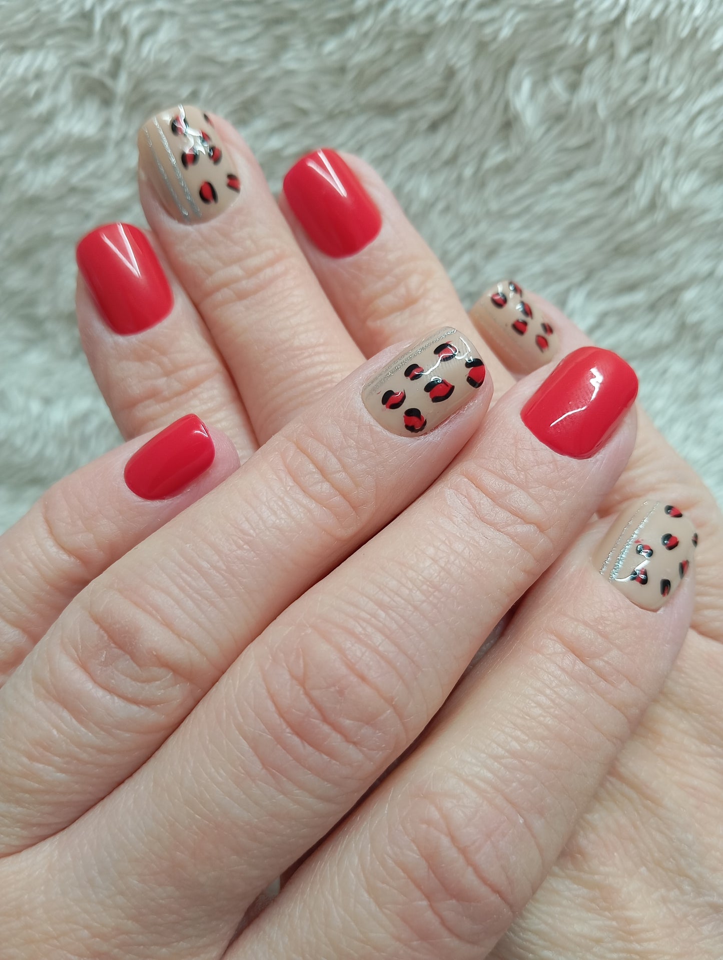 💅 Press-On Nails🔴 Rouge Félin