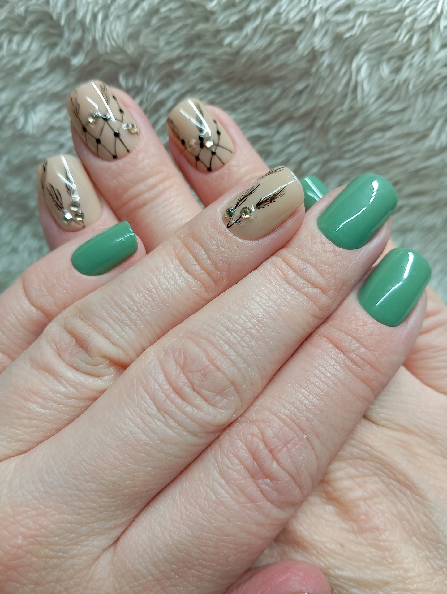 Press on nails 🪶 Mint Feather Elegance
