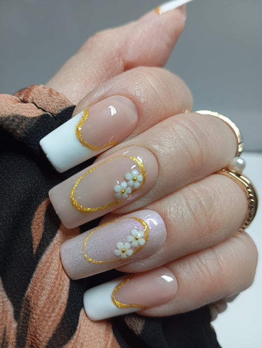 Press-On Nails "FRENCH GOLD FLOWER"