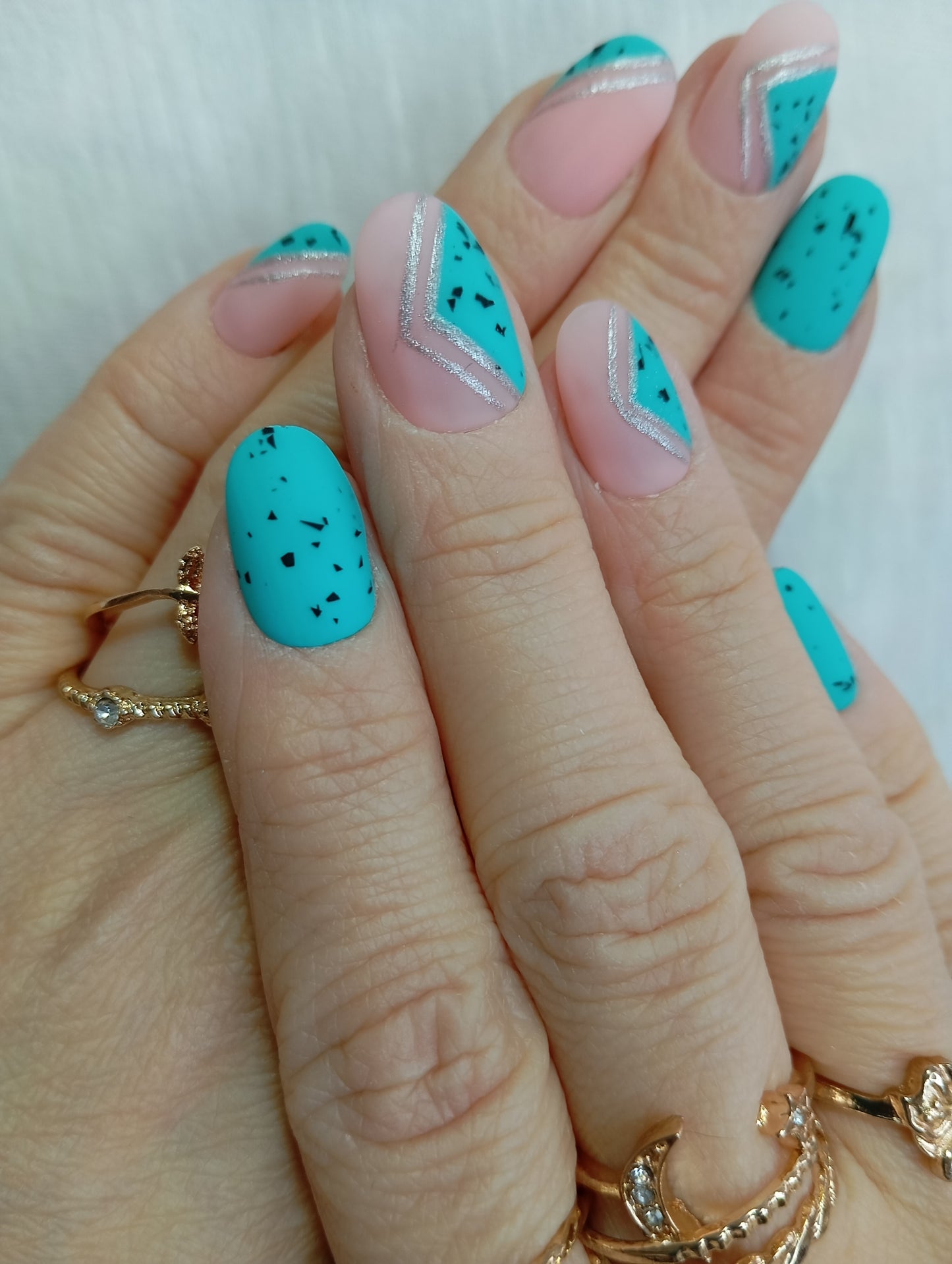 Press-on Nails "Géométrie Turquoise "