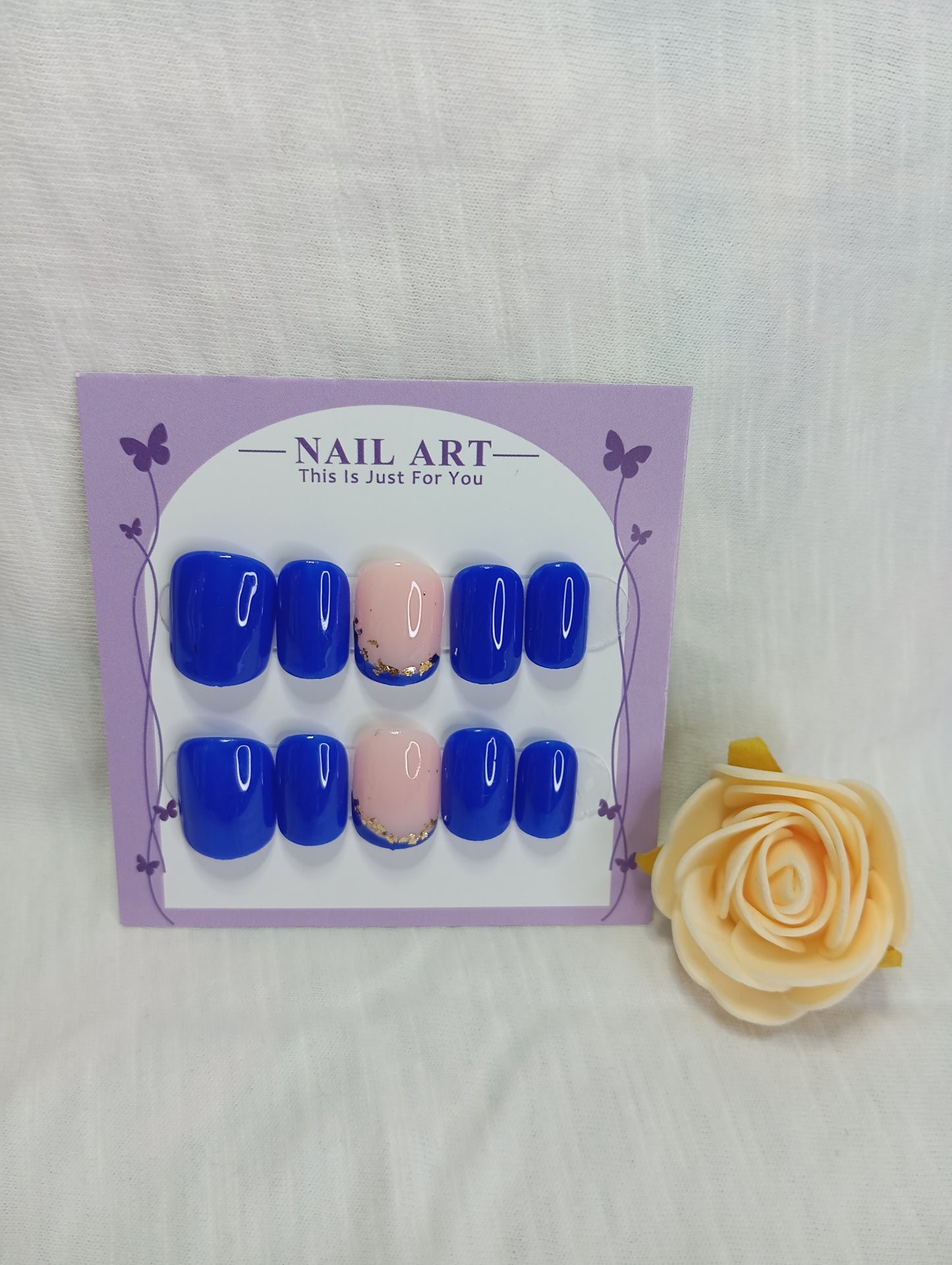 Press-on Nails "french bleu "