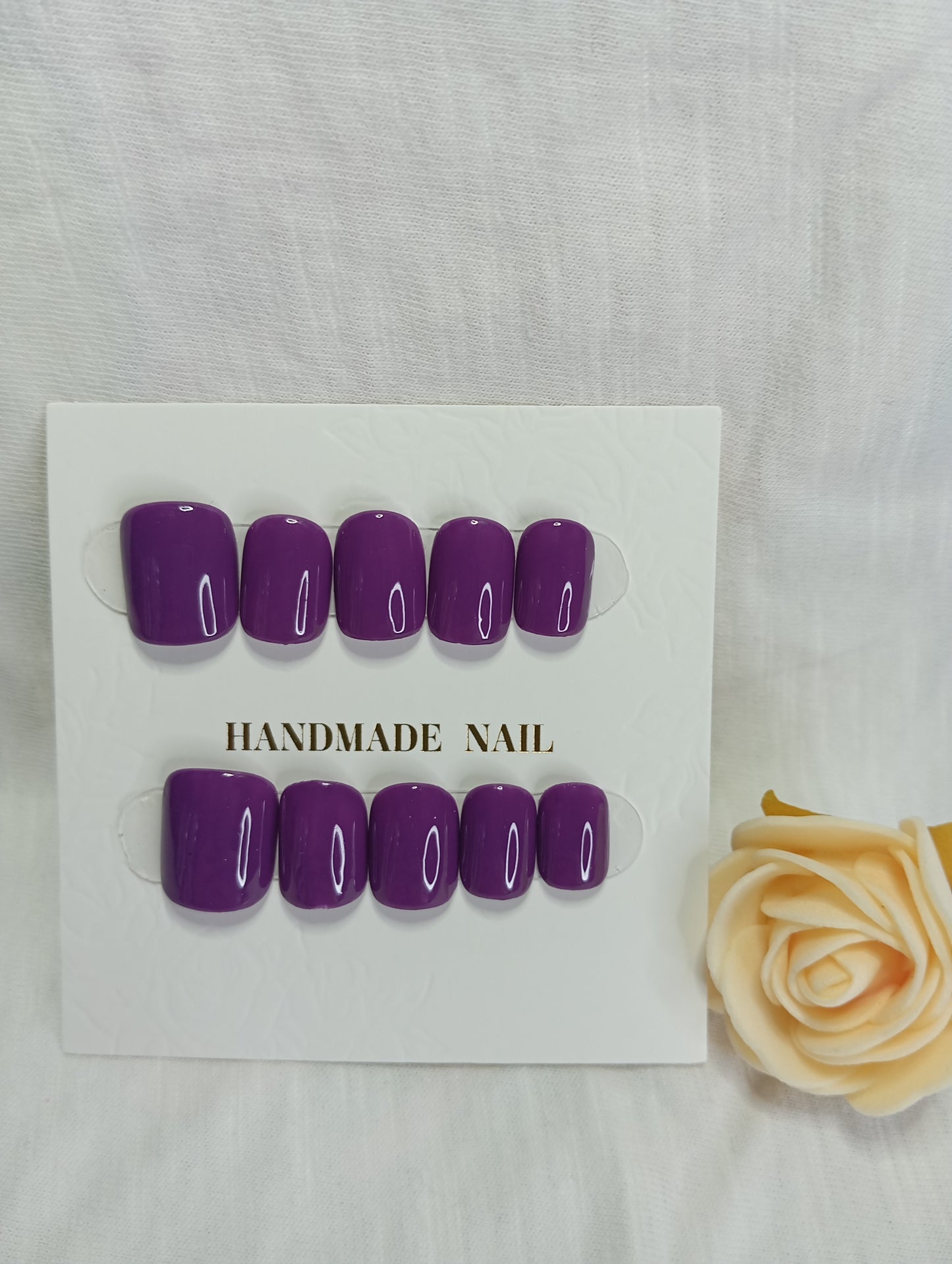 Press-on Nails "Violet Profond Laqué"