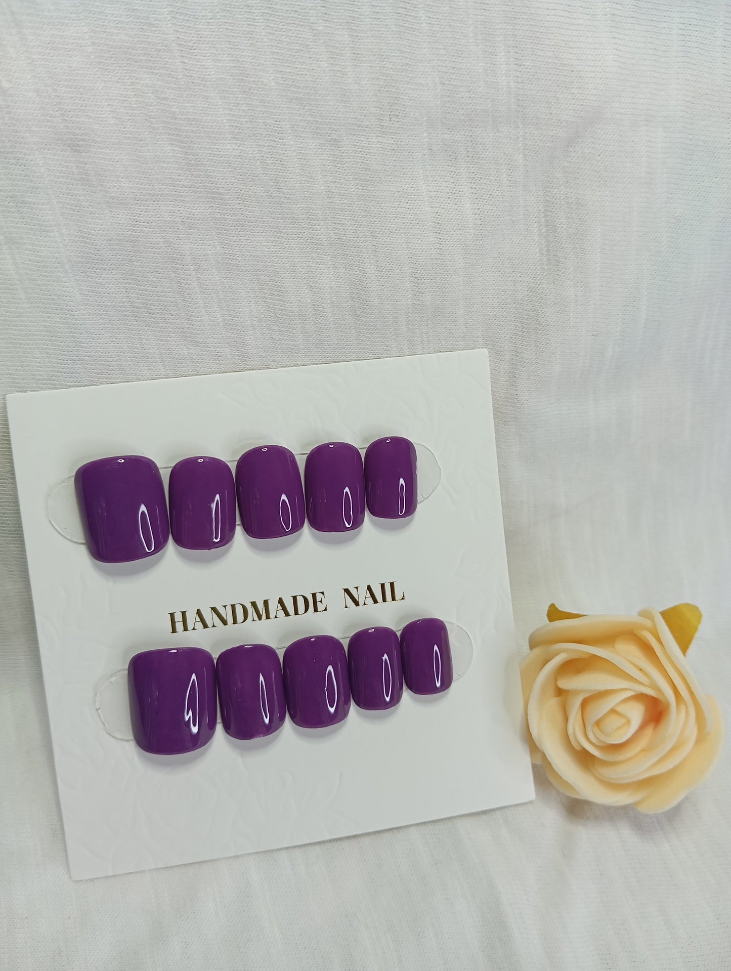 Press-on Nails "Violet Profond Laqué"