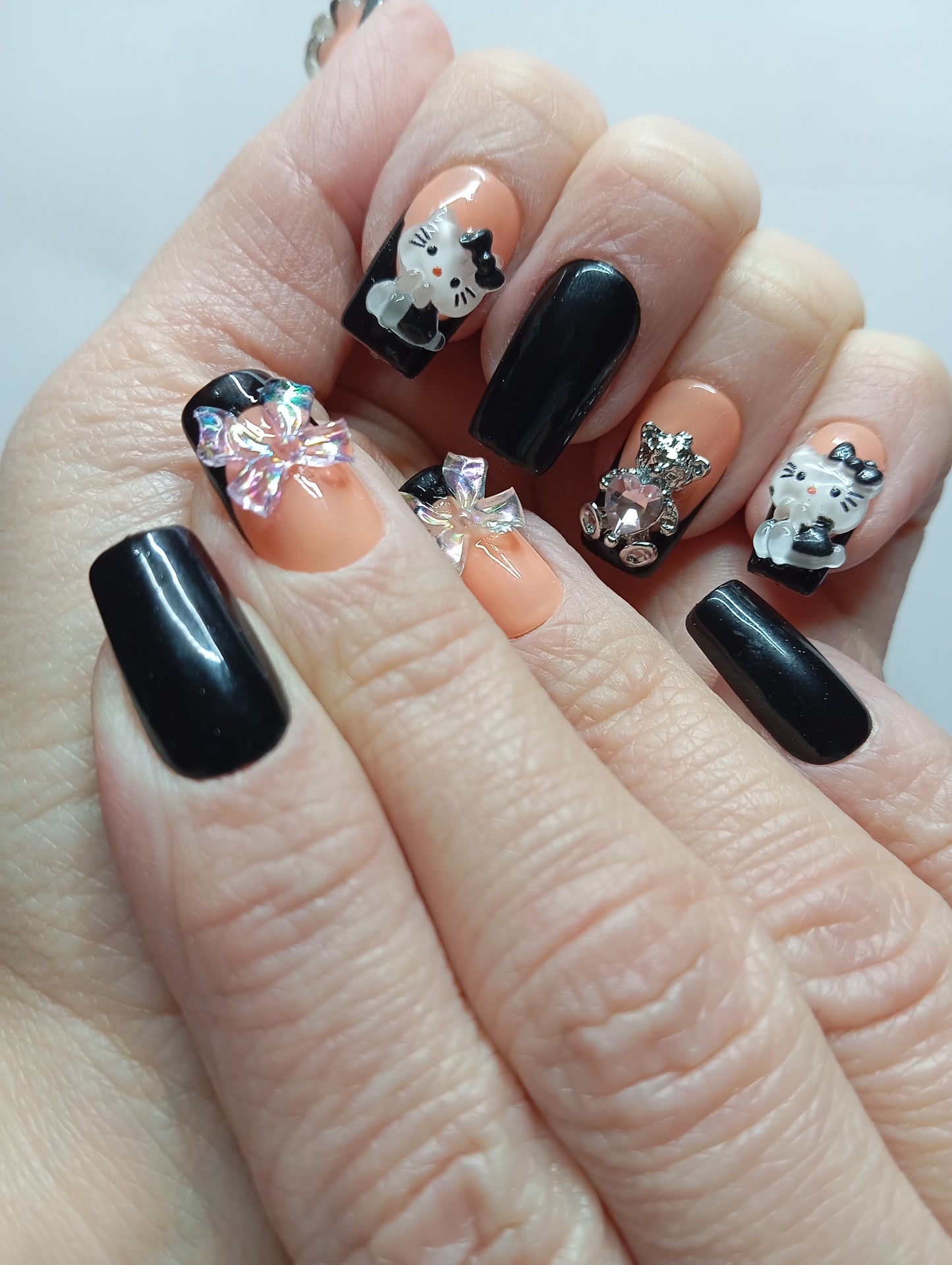 Modèle “Black Kitty Glam”