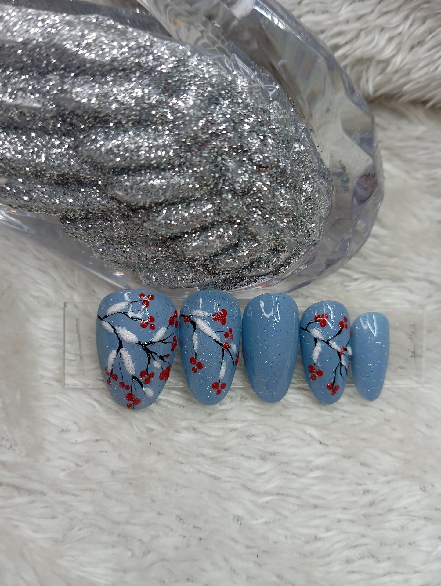 Press-On Nails Amande/Ovale "Baies d'Hiver