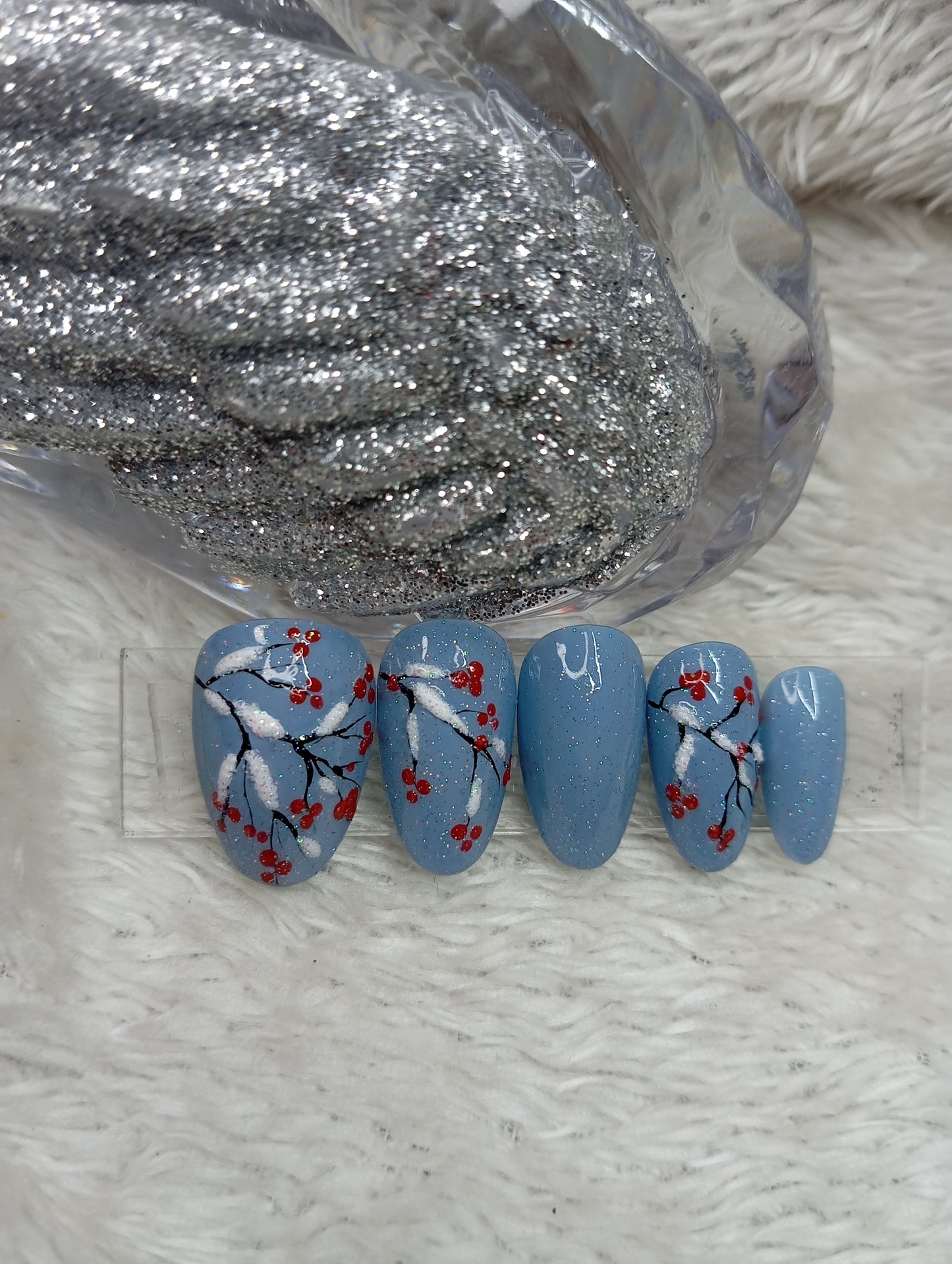 Press-On Nails Amande/Ovale "Baies d'Hiver