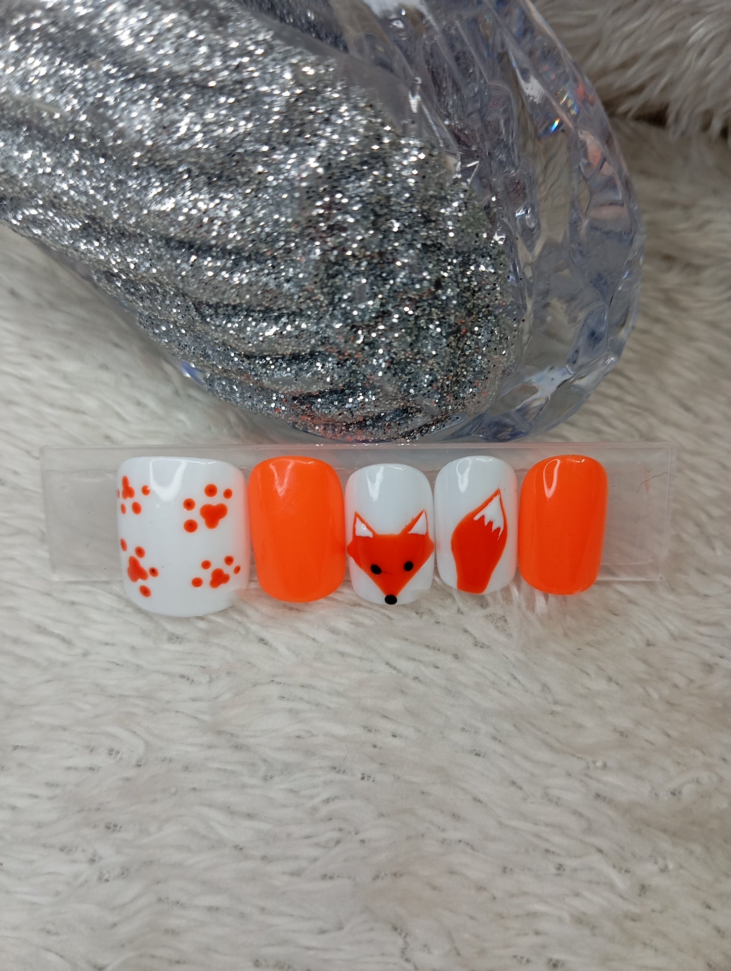 “Foxy Cute” – Press On Nails