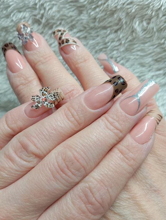 Press on nails Wild Blossom