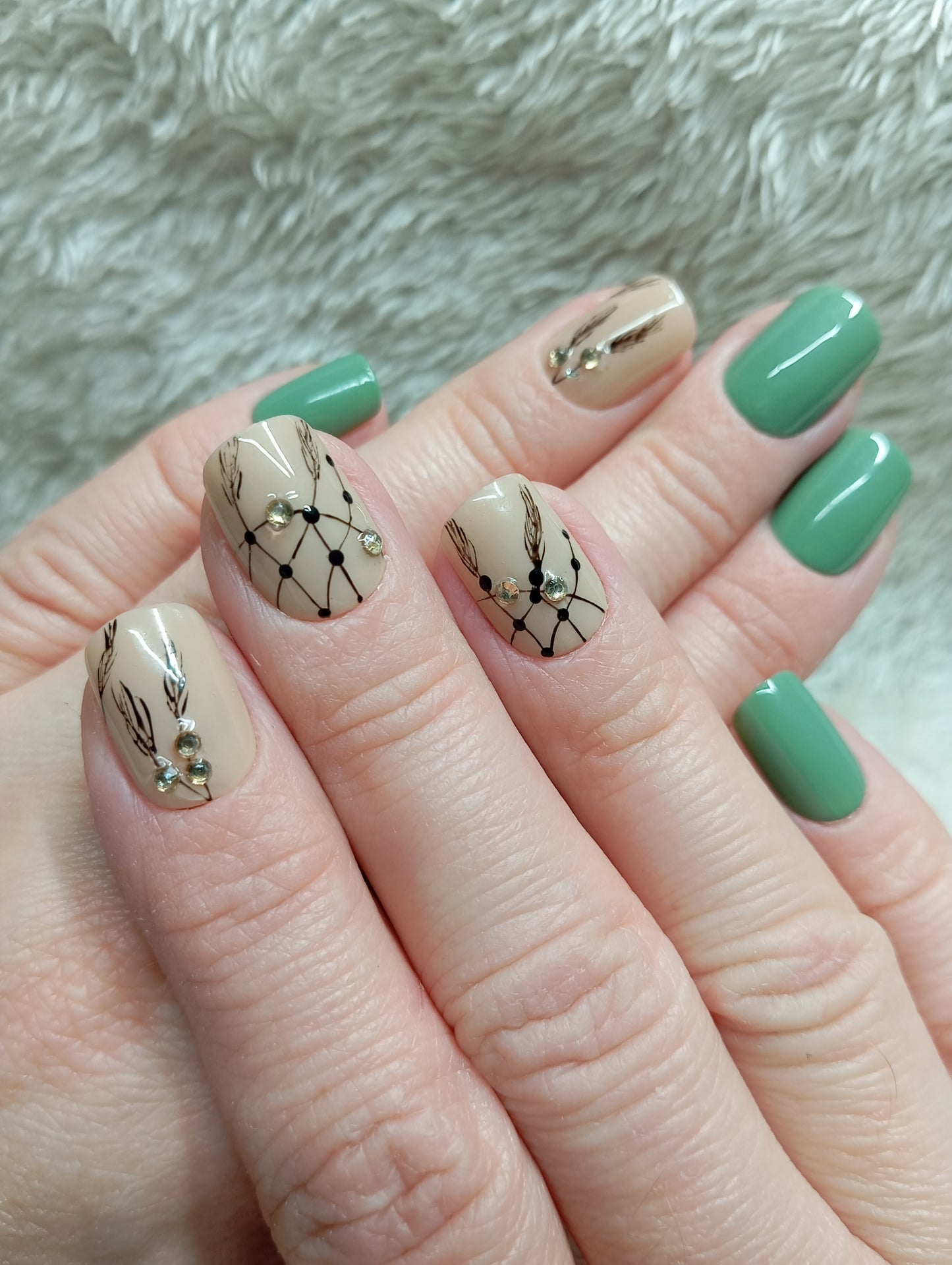 Press on nails 🪶 Mint Feather Elegance